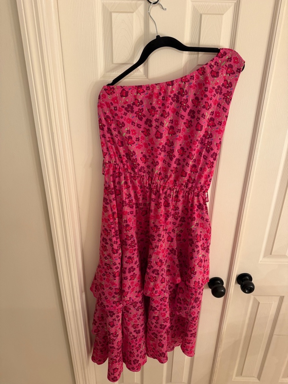 One-Shoulder Pink Floral Tiered Dress
